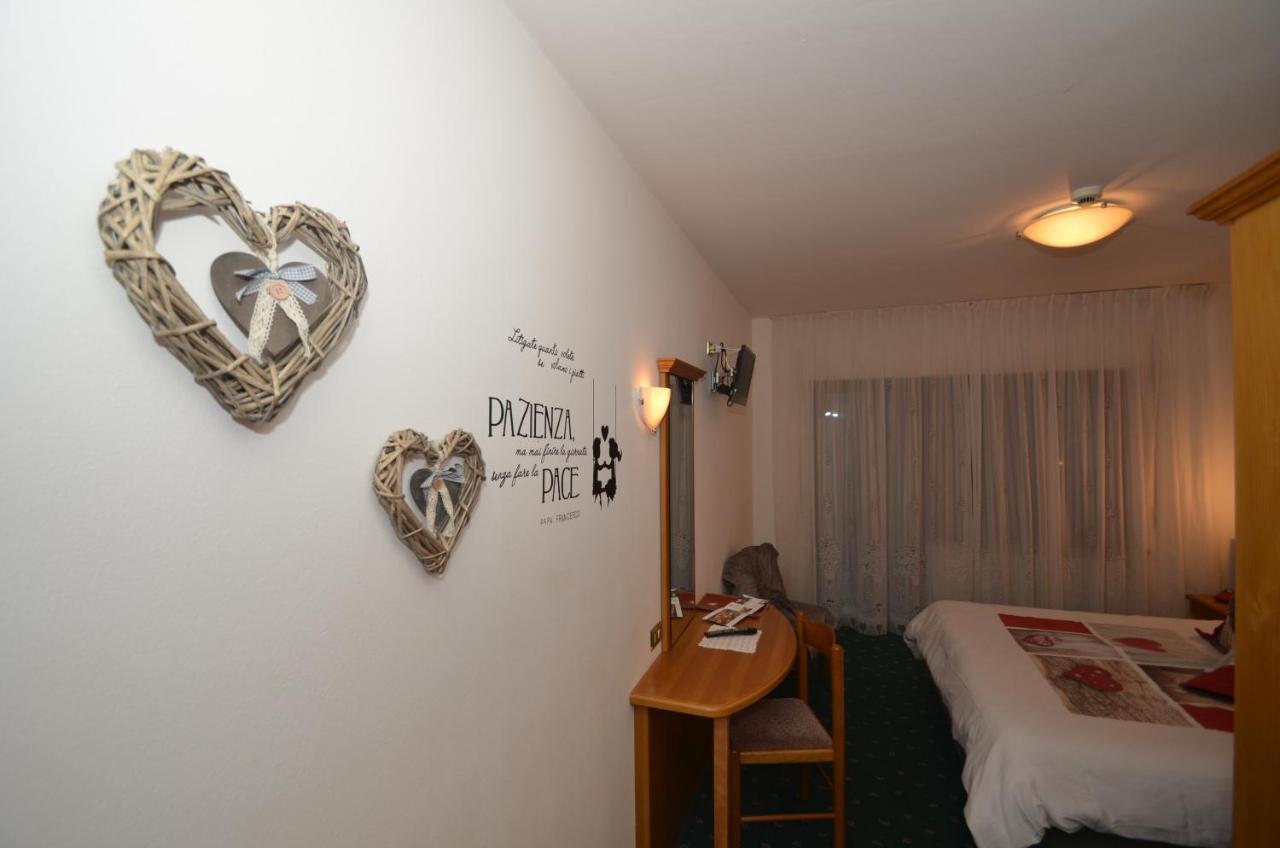 Hotel Albe Rocca Pietore Exterior foto